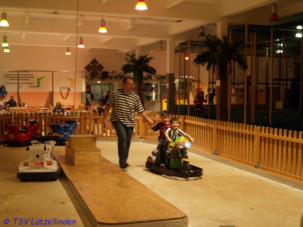 Weihnachtsfeier im Funpark Großen Linden 2012_29