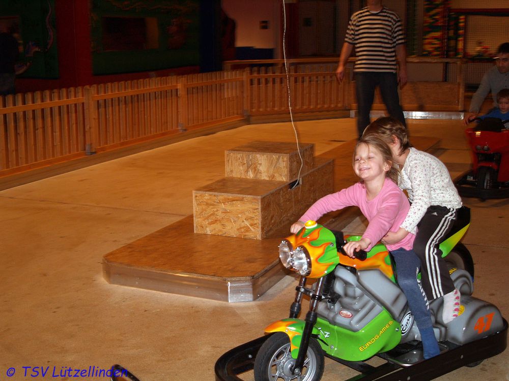 Weihnachtsfeier im Funpark Großen Linden 2012_34