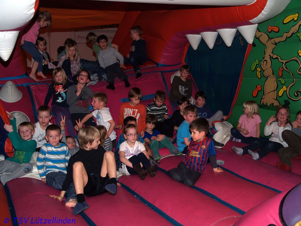 Weihnachtsfeier im Funpark Großen Linden 2012_58