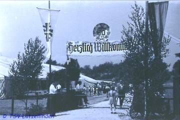 54_Eingang-Festplatz