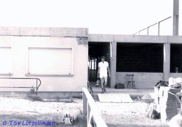 71_Halle-12